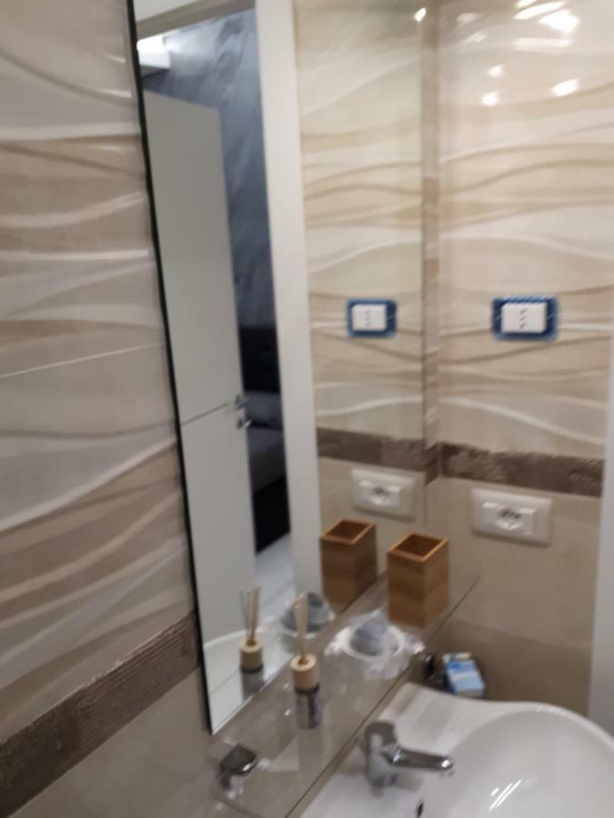 Silver House Специя Екстериор снимка